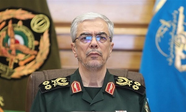 اللواء باقري: القوات المسلحة الايرانية في أهبة الاستعداد والجاهزية لردع الأعداء المتغطرسين