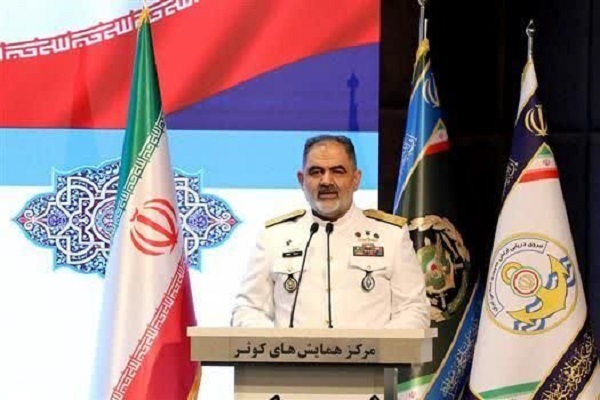 الادميرال ايراني: قواتنا البحرية اظهرت للعالم قوة إيران وتقدمها الادميرال ايراني: قواتنا البحرية اظهرت للعالم قوة إيران وتقدمها