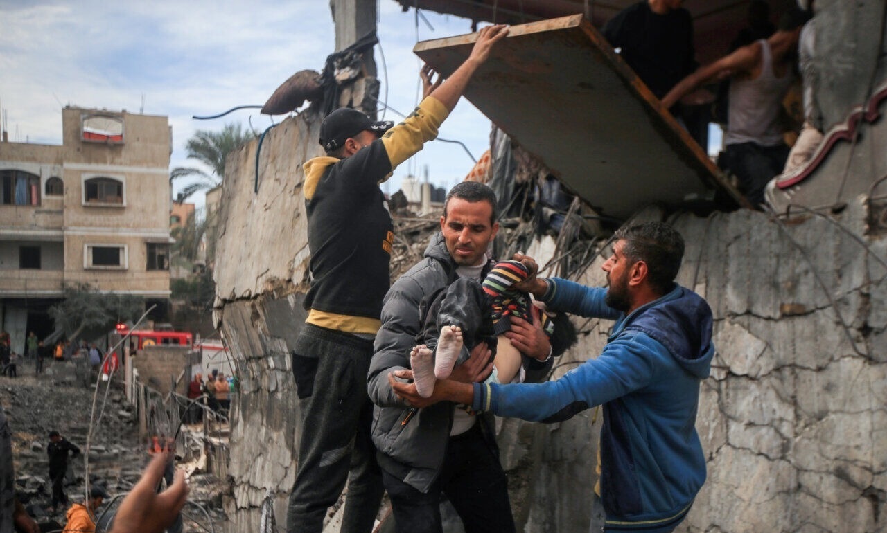استشهاد 62 فلسطينيا منذ فجر السبت في قطاع غزة