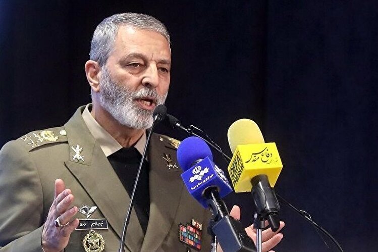 اللواء موسوي: أدنى خطأ سيلتهم نيران أمريكا وأتباعها