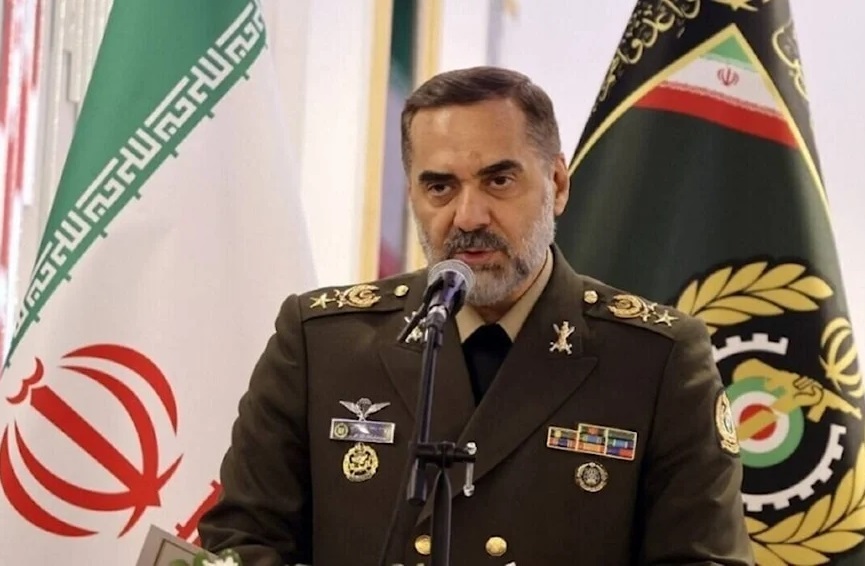 وزير الدفاع الإيراني: الفضاء مجال جيوسياسي جديد وتعزيز قدراتنا ضرورة للسيادة