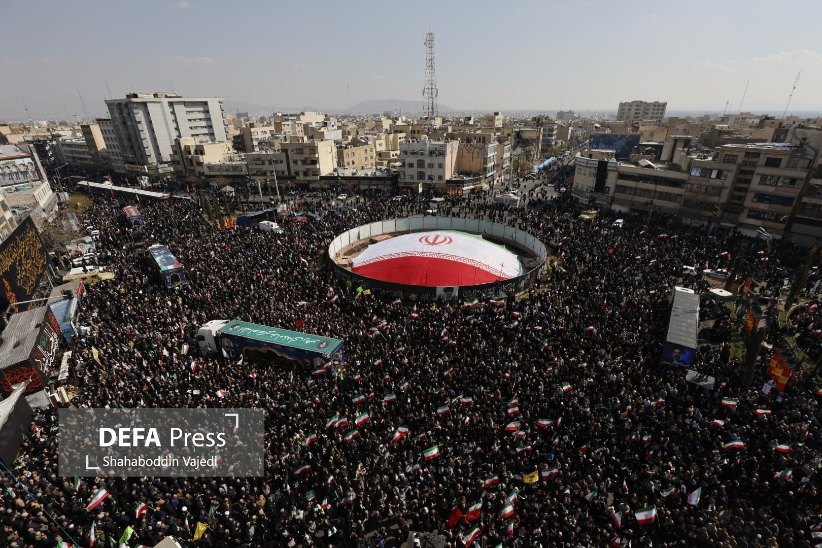 تشييع الشهداء من طهران إلى الجنة