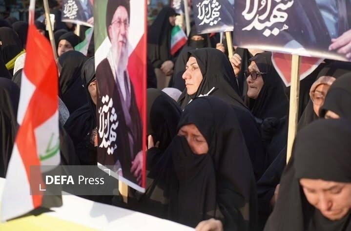 مسيرة نساء عراقيات في الكاظمية تضامناً مع إيران + صور وفيديو