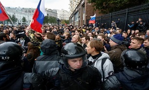 Russian Opposition Calls for Putin to Quit at Moscow Rally