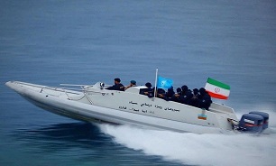 IRGC stages naval parades in Persian Gulf