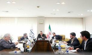 Iranian officials discuss international agreements