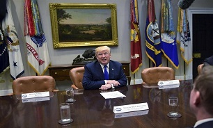 Trump, Democrats Spar as US Government Shut Down Looms
