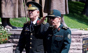 Top Iranian, Turkish Commanders Discuss Security, Regional Issues in Ankara