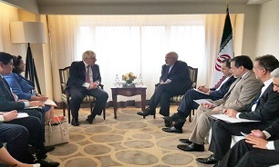 Iran FM Zarif Meets British, Swiss Counterparts in New York