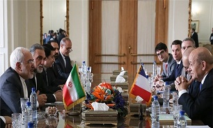 Zarif, French Counterpart Discuss N. Deal on Phone