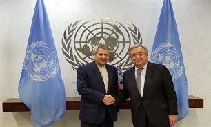 Iran’s Outgoing Envoy Presents Gift to UN Chief