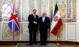 UK's Hunt meets Iran's Zarif