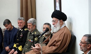 Leader urges Navy commanders to prevent enemies from threatening Iranian nation