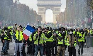 Yellow Vests Referendum Initiative Can Be ‘Good Instrument in A Democracy