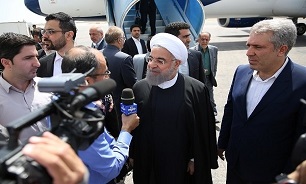 Pres. Rouhani arrives in Kerman to inaugurate projects