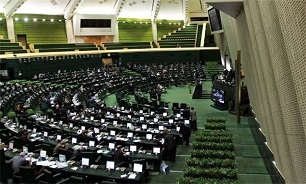 Iranian Lawmakers Authorize Oil Ministry to Issue Islamic Bonds