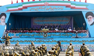 Iran commemorating 40th National Army Day