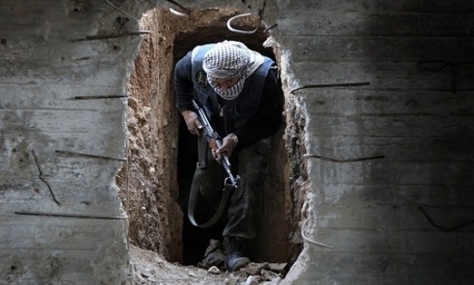 ISIL Withdraws from More Positions under Syrian Army Attacks in Southern Damascus