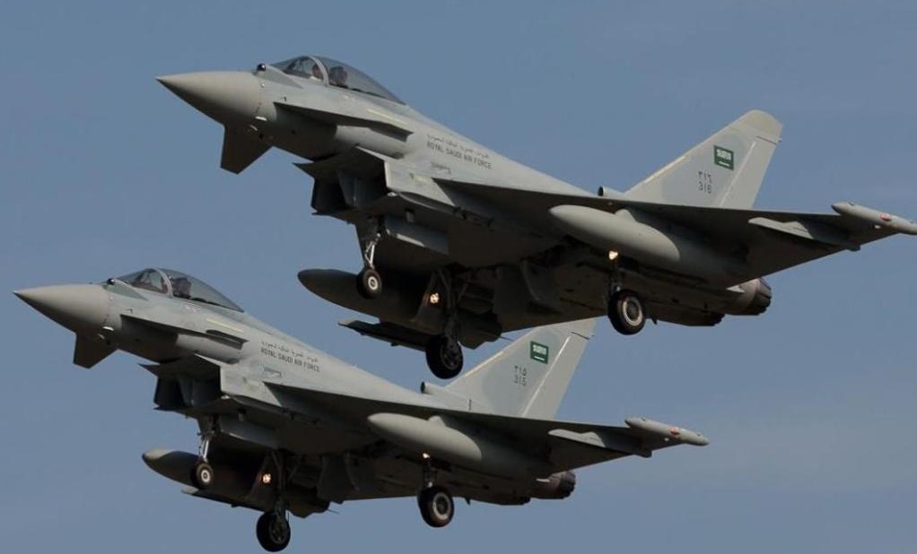 Saudi jet fighters bombard Sana'a