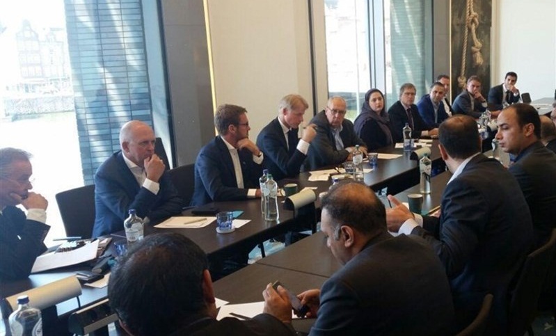 Iranian, Dutch Officials Discuss Closer Economic Ties