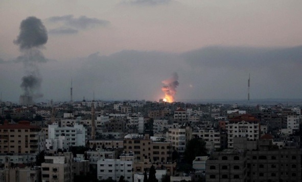 Zionist regime jets strike Gaza, Hamas responds