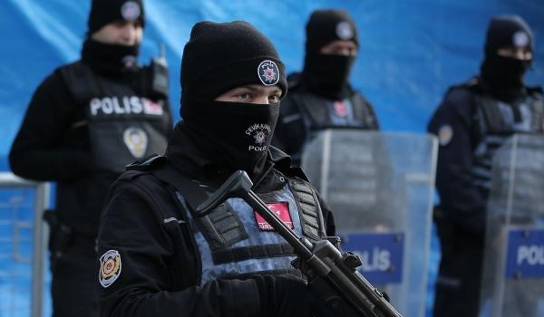Turkey: Arrest Warrants out for 8 FETO-Linked Suspects