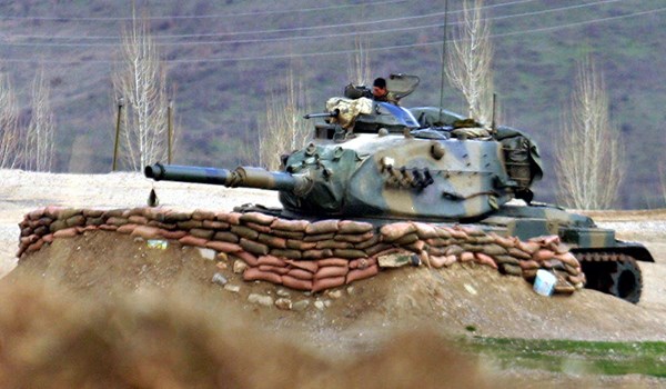 New Turkish Military Convoy Sent to Syrian Borders