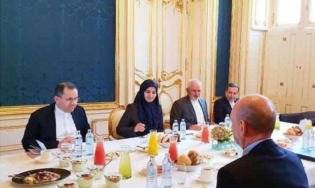 Iran FM, EU foreign policy chief discuss nuclear deal