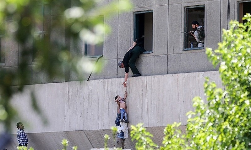 Iran Executes 8 Daesh Members over 2017 Terrorist Attacks in Tehran