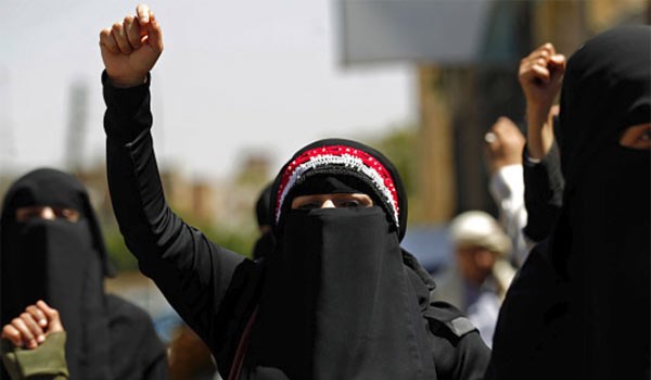 Yemeni Women Rally in Sana'a for Resistance After Saudi Carnage
