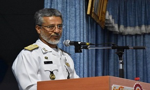 Commander Highlights Significance of Iran’s Southeastern Coasts