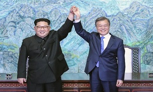 Leaders of Korean Peninsula Sign Joint Statement in Pyongyang
