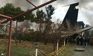 Plane crashes in west of Tehran