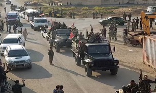 Cheering Syrians Welcome Gov’t Forces as Army Boosts Presence in Hasaka