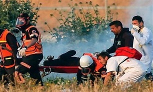 Israeli Troops Injure Dozens of Palestinians near Border