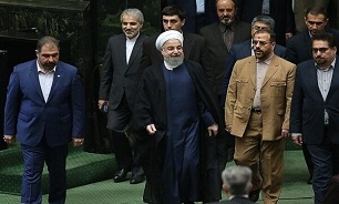 Rouhani in the Parliament to submit next year’s budget bill