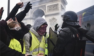 France Allows Forces to Open Fire at Yellow Vests