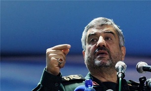 IRGC Commander Tasks All Forces with Helping Flood-Hit Iranians