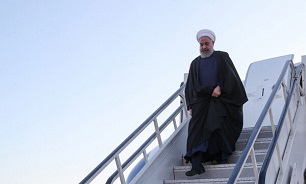 Pres. Rouhani arrives in Ahvaz to inspect relief operations in flood-hit areas