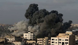 Israeli Airstrikes Target Sites in Central, Southern Gaza