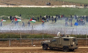 Israeli Troops Injure Dozens of Palestinians in Gaza