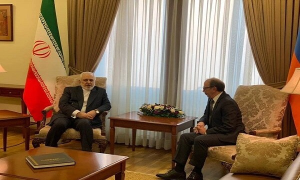 Iranian, Armenian FMs confer on bilateral cooperation
