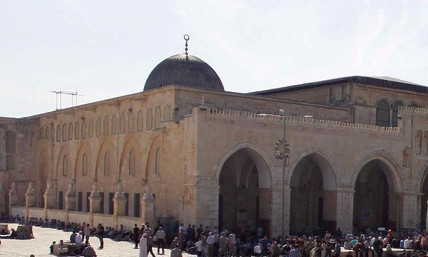 Zionist military forces brutally raid Al-Aqsa Mosque