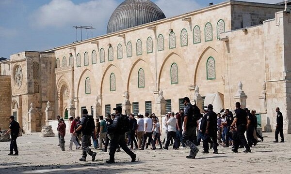 Zionist settlers attack Al-Aqsa Mosque in occupied lands