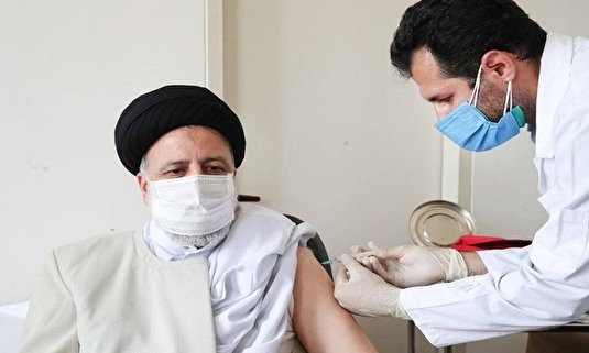 President Raeisi receives 2nd dose of Barakat vaccine