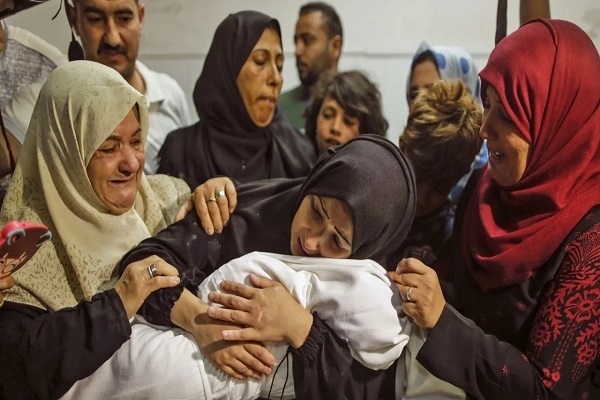 The Zionists set fire to the tents of the Palestinian refugees