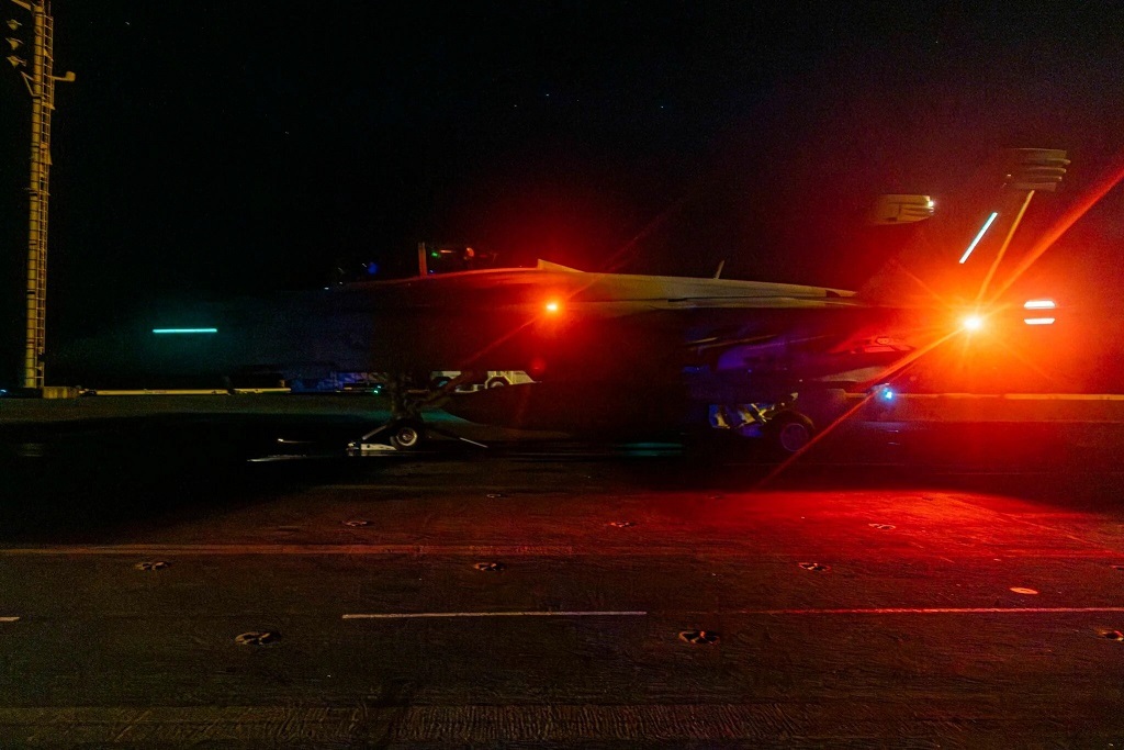 American F-18 Fighter Jet Crashes in Yemeni Waters