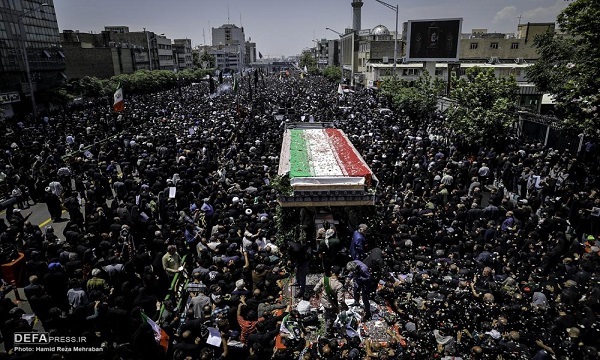 Massive funeral ceremonies for the President a message to the world in favor of Islamic Republic