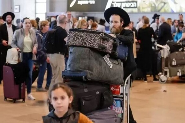 Record of Zionists Fleeing the Occupied Territories Over the Past Decades