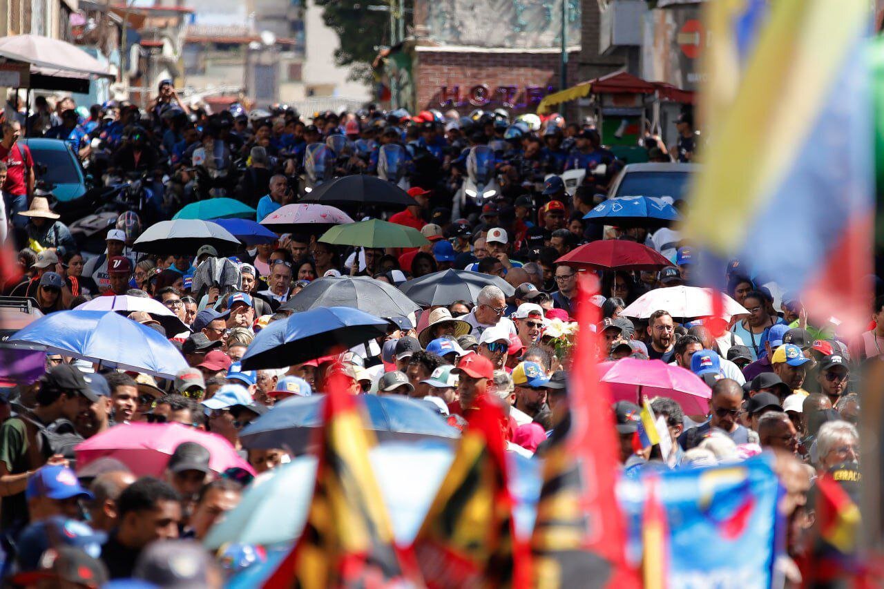 Nationwide Protests in Venezuela Against US Actions Nationwide Protests in Venezuela Against US Actions